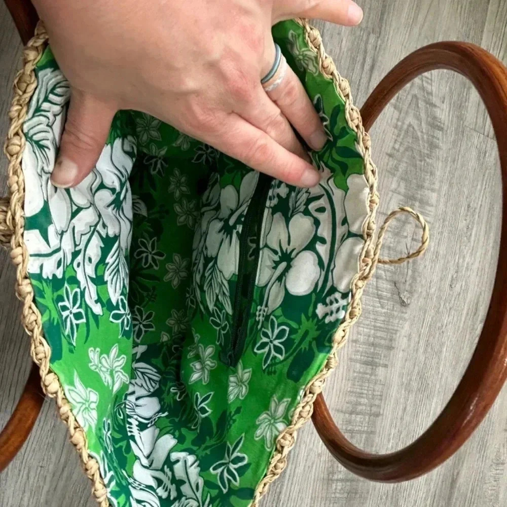 Como Woven Handbag - Picture 7 of 9